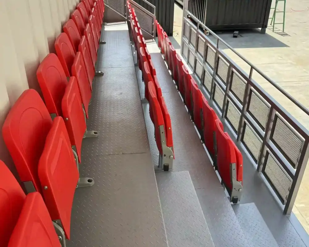 Mobile Grandstand Container with Roof and Steps for Concerts and Sporting Events - 图片 8