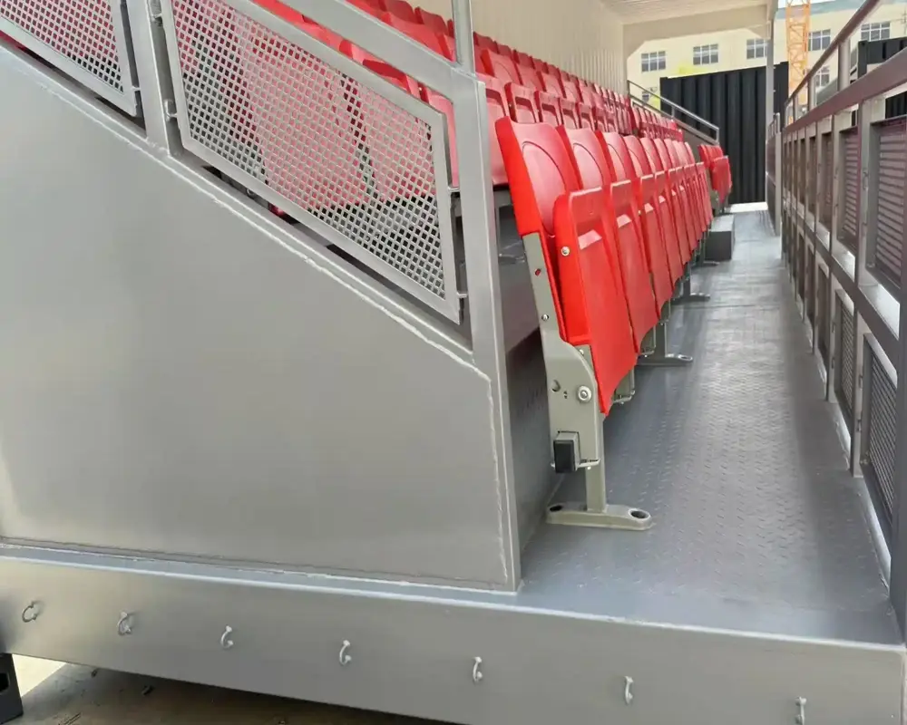 Mobile Grandstand Container with Roof and Steps for Concerts and Sporting Events - 图片 6